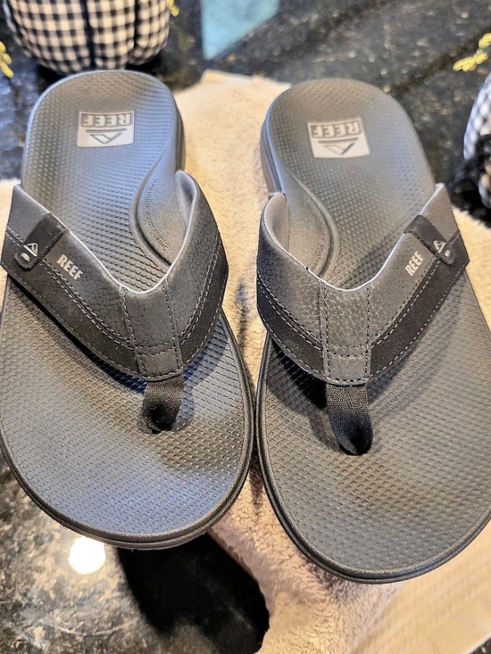 Reef Cushion Bounce Lux Black Flip Flop Sandals Size 9